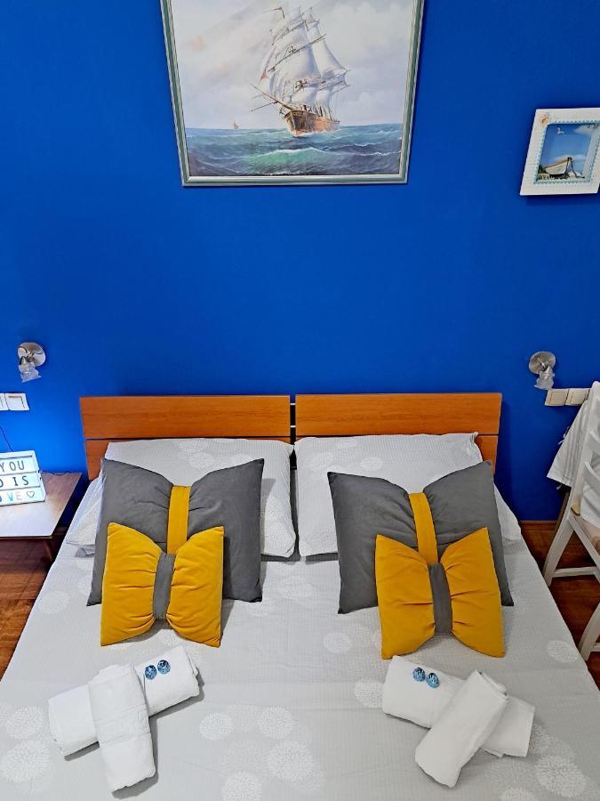 Sea View Apartment *