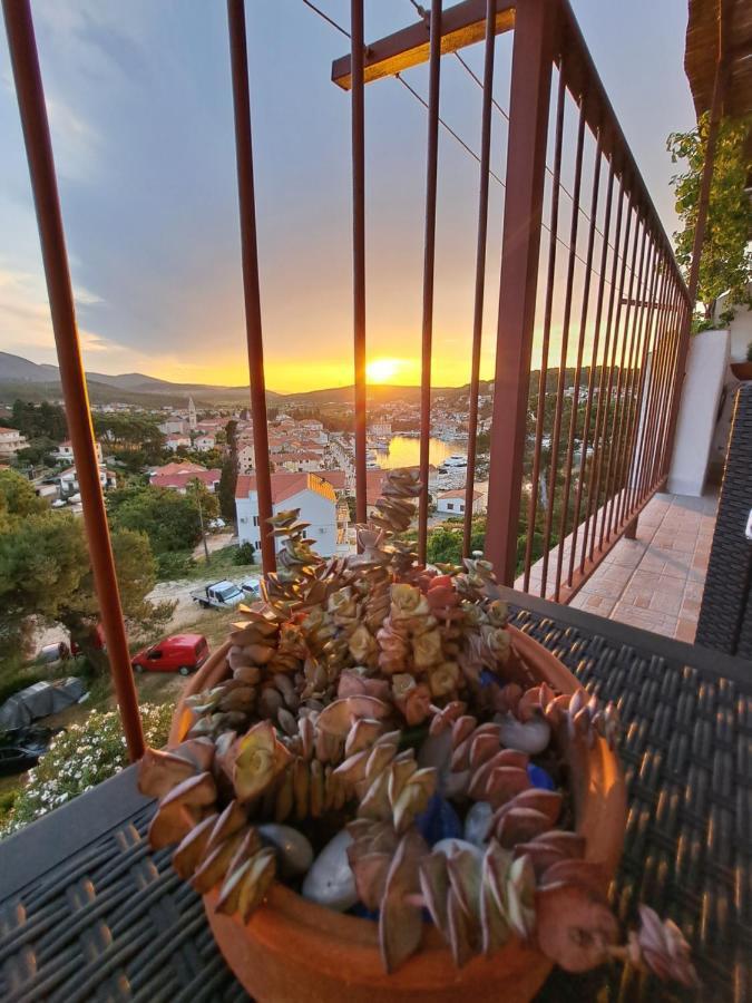 Sea View Apartment Jelsa (Hvar)